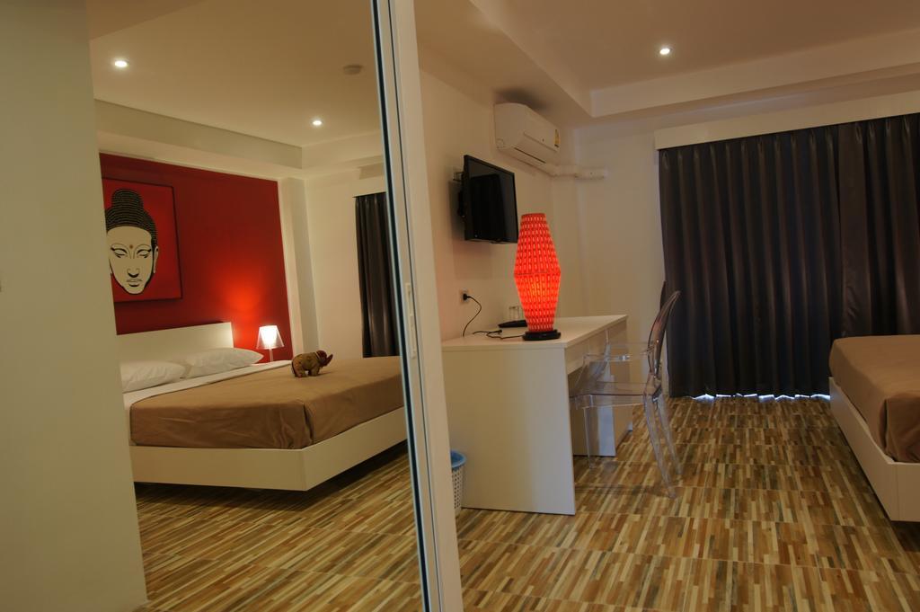 Lotus Art Guesthouse Pattaya Zimmer foto
