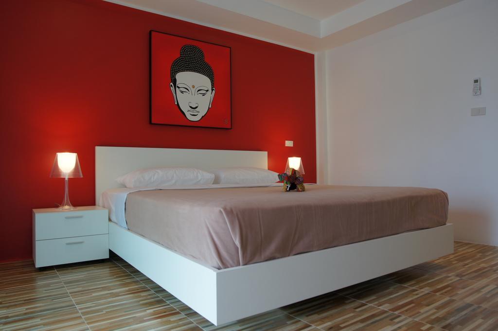 Lotus Art Guesthouse Pattaya Zimmer foto